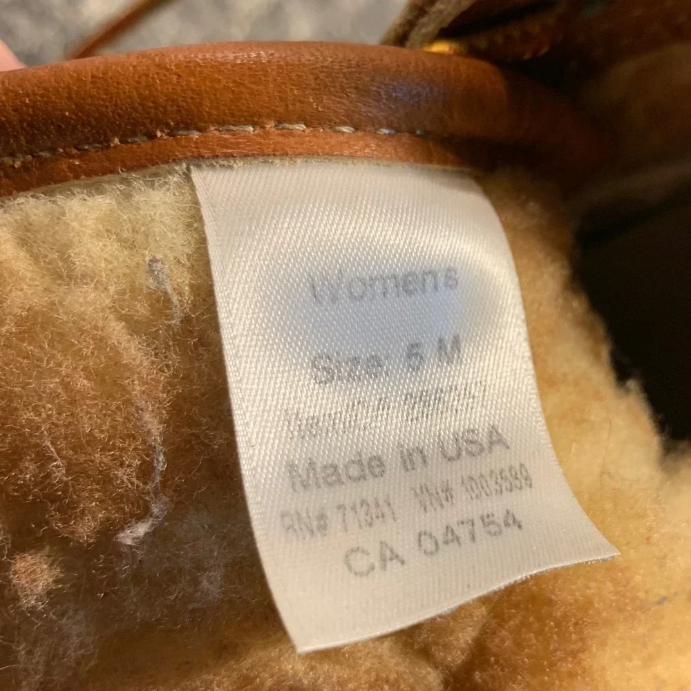 L.L. Bean Shearling Lined Duck Boots Size 6 M Leather Waterproof Gorpcore Preppy